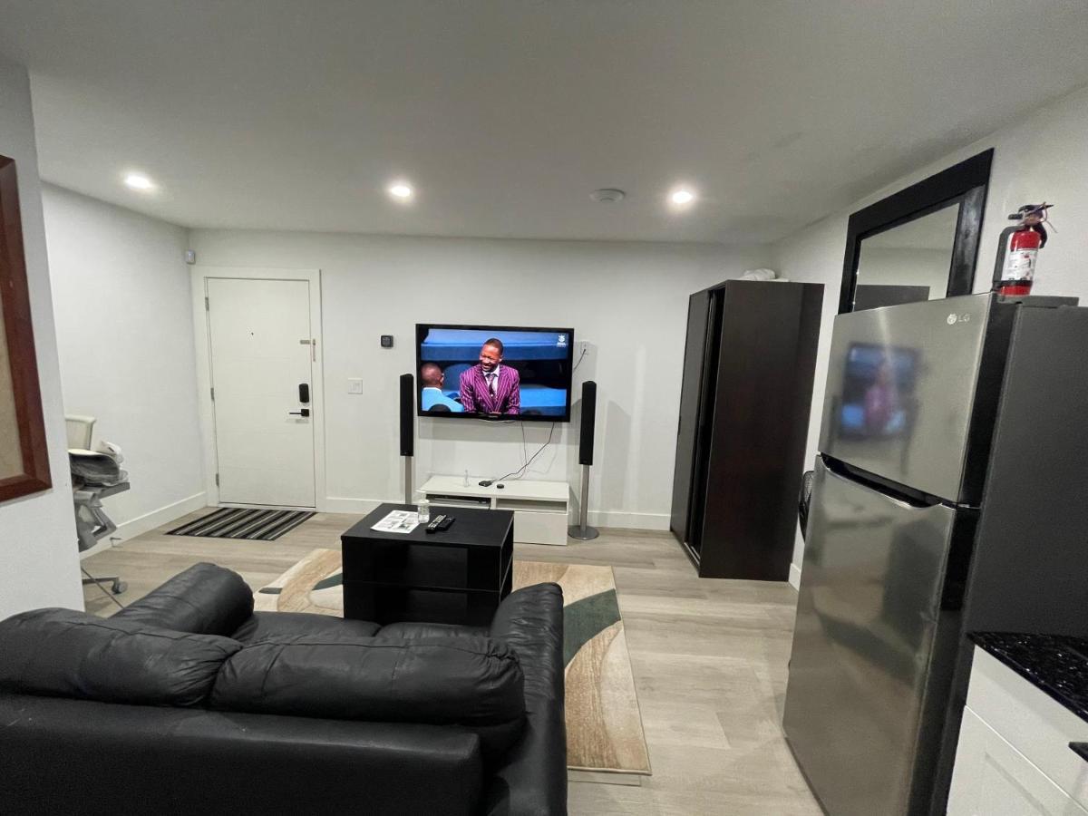 Modern & Luxurious Suites In Surrey Exterior foto